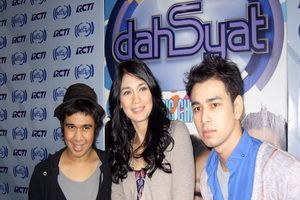 Raffi Ahmad & Luna Maya...
