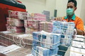 Upaya membuat rupiah...