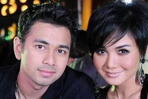 Patah cinta, Raffi pakai...