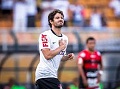 Pato cetak gol dalam...