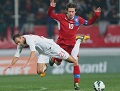 Ups, mau main Rosicky...