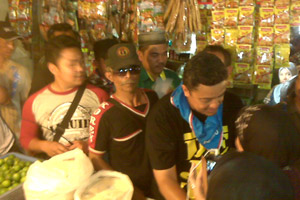 Blusukan ke pasar, Dede...