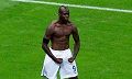 Selebrasi gol Balotelli...