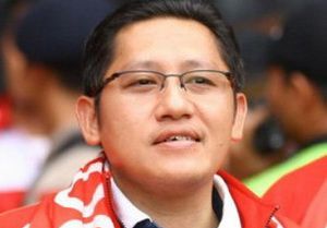 Tak lagi biru, Anas...