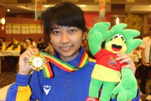 Geger kontrak Rp1 miliar...