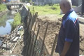 Arus deras, turap Sungai...