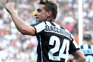 Gol telat Giaccherini...