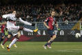 Fans berulah, Genoa...