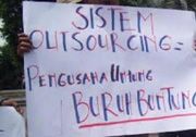 Buruh menentang gugatan...
