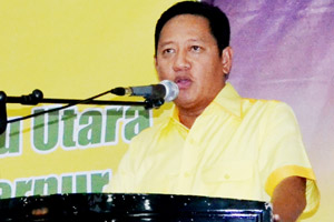 Senin, Bupati Kepulauan...