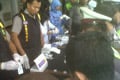 Urine ratusan anggota...