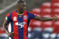 Heskey perpanjang kontrak...