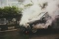 Sedan Ford hitam terbakar...