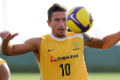 Kewell resmi berkostum...