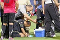 Timpuk asisten wasit,...