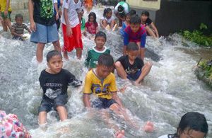 Ratusan anak korban...