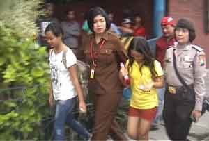 Razia, 7 preman & 2...