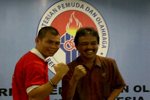 Lawan Satoshi, Chris...