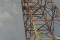Korban PLTU panjat tower...