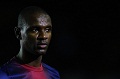 Abidal ingin bertahan...