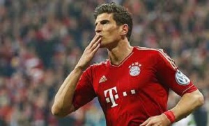 Bayern menggila di kandang...