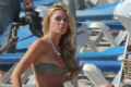 Istri Peter Crouch tampil...