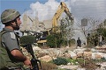 Israel rubuhkan tiga...
