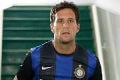 Inter dipaksa beli Silvestre
