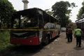 Bus peziarah Wali Lima...