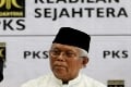Panggilan ketiga, pagi...
