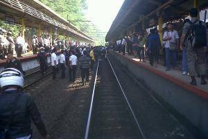 Kesal, Mahasiswa UI...