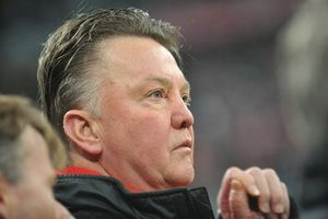 Van Gaal mengundurkan...