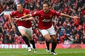 Chicharito bahagia bersama...
