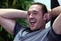 Tyson: Haye, saya ingin...
