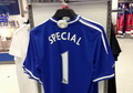 Jersey spesial untuk...