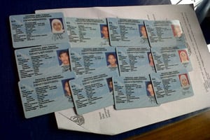 Bersihkan data, 200...