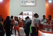 Tiphone tawarkan ponsel...
