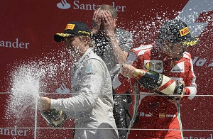 Kemenangan perdana Rosberg...