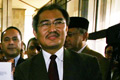 Jimly: Baju saya enggak...