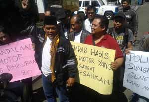 Teman dibegal, wartawan...