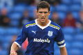 Mark Hudson perpanjang...