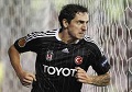 Leverkusen boyong Roberto...