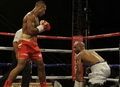 Jones gagal tuntaskan...