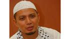 Ustaz Arifin Ilham bertausyiah...