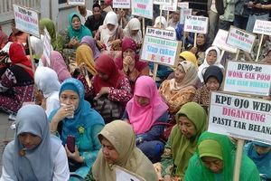 Memanas, Khofifah dan...