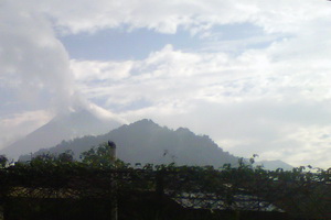 Pagi ini, abu tipis...