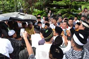 Adik Bupati Polman tutup...