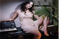 Romina jadi model bir