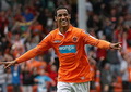 Newcastle incar anak...