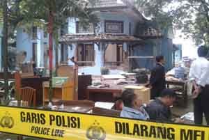 Sengketa, Asrama Sumsel...